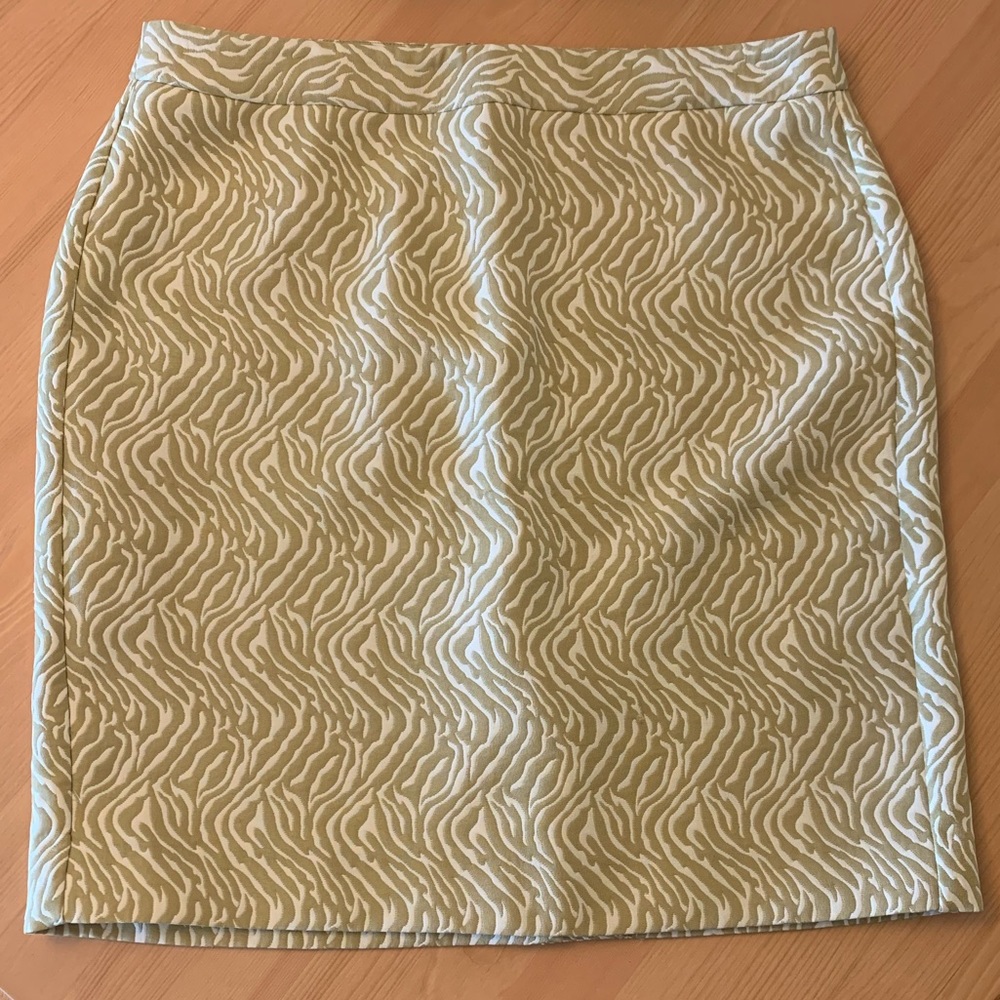 Banana Republic Animal Print Pencil Skirt Sz. 10